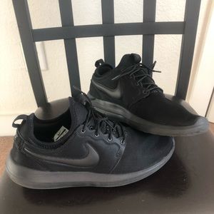 Men’s Nike Roshe Run 11.5